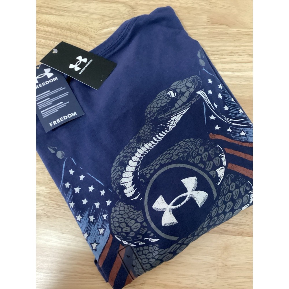 NWT Men's Under Armour Freedom Snake Short Sleeved Tee‎ Navy Large